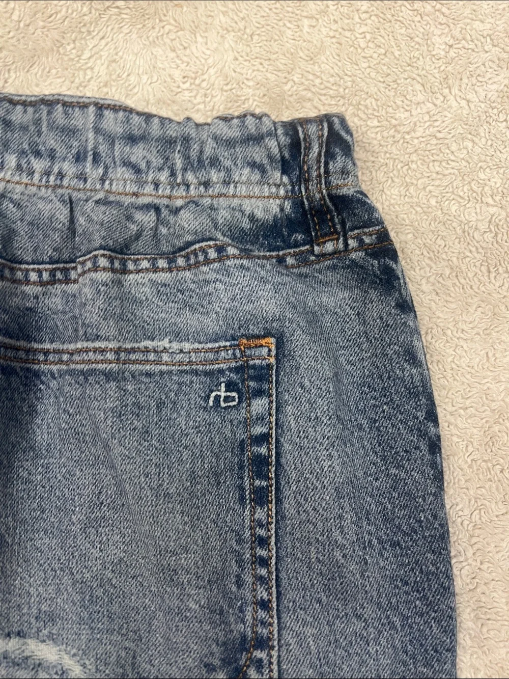 rag & bone Distressed Jogger Jeans in Medium Blue Sweatshirt Stretch Material